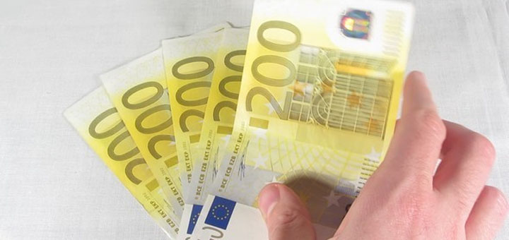 Paf loosib välja 5x200 eurot
